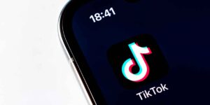 tiktok 08.10.26_2